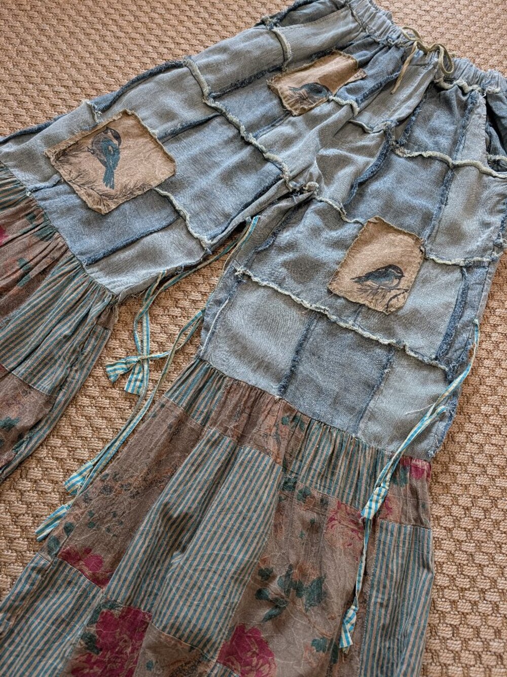 NEW!!!!!A RARE BIRD-BIRDS IN POCKETS-OS